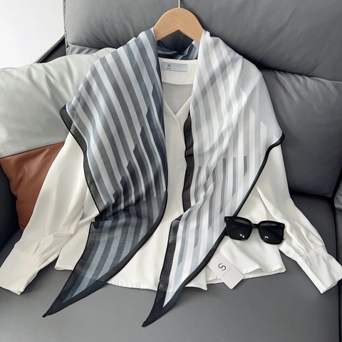 Pañuelo de Satén a Rayas Minimalista para Mujer Versátil Bloque de Color Moda Bufanda Delgada Decoración Sedosa Accesorio