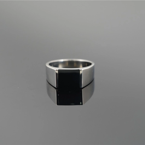 Anillo de Sello Minimalista Vintage de Acero de Titanio con Incrustación Geométrica Cuadrada Negra Banda Pulida Para Hombre Mujer Joyería