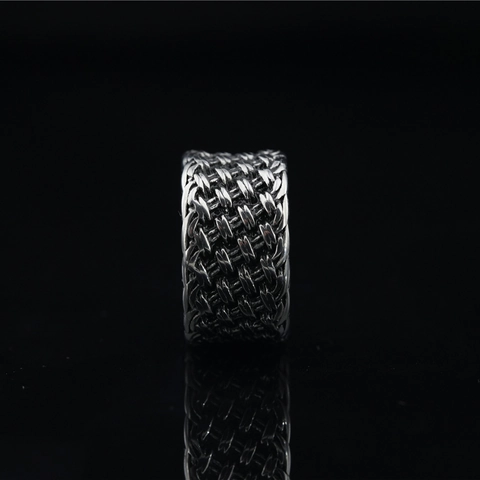 Anello Intrecciato Ossidato Vintage Acciaio al Titanio Acciaio Inossidabile Hip Hop Punk Fascia a Spina di Pesce Retro Gioielli