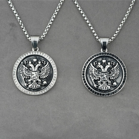 Collana con Ciondolo Aquila a Due Teste in Acciaio al Titanio Retro per Uomo Donna Street Style Ciondolo a Medaglia Rotonda con Strass