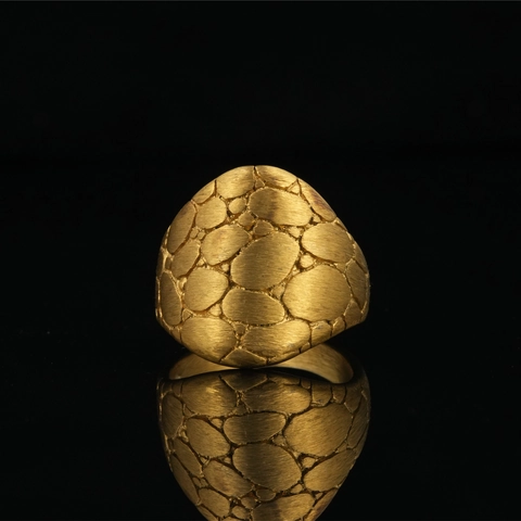 Anello in Acciaio al Titanio Vintage Punk per Uomo Donna Trama a Pepite Irregolare Finitura Oro Spazzolato Gioielli