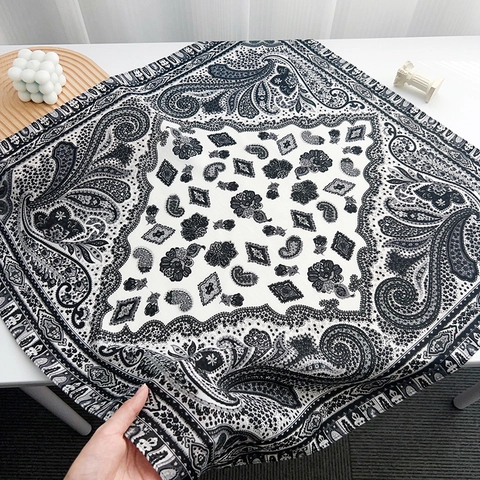 Carré de Soie en Polyester à Motif Paisley Style Vintage Britannique Foulard Imprimé pour Femme Décoration de Chemise Quotidienne