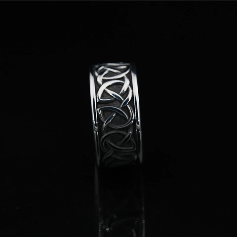 Anello Vichingo in Acciaio al Titanio con Nodo Celtico per Uomo Donna Vintage Punk Fascia Larga Argento Antico Gioielli Moda