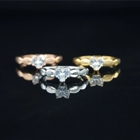 Anillo Vintage de Acero Inoxidable con Forma de Corazón para Mujer Elegante Anillo de Compromiso de Acero de Titanio con Zirconia Joyería Regalo