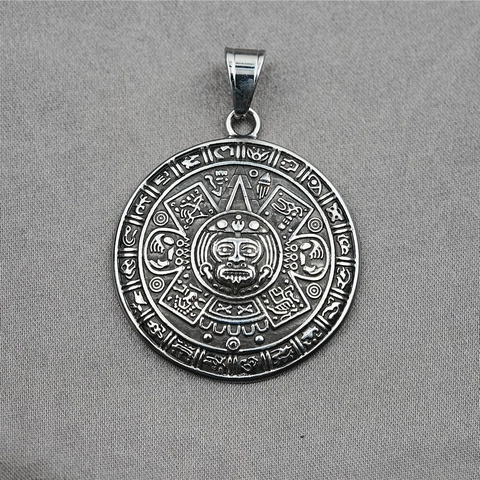 Collar con Colgante de Medalla Redonda de Calendario de Piedra del Sol Azteca de Acero de Titanio Vintage para Hombres Mujeres Joyería Tribal Tallada Antigua