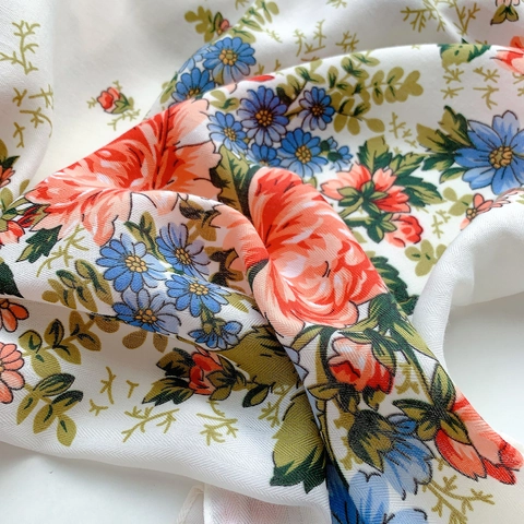 Pañuelo Cuadrado Con Estampado Floral Vintage Satén Tacto Satén Chal Grande Para Mujer Estilo Étnico Envolvente Decorativo