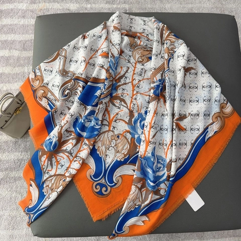 Grand Foulard Carré pour Femmes Imprimé Floral Baroque Châle Pashmina Élégant Monogramme Soyeux Rétro Franges Châle d'Hiver