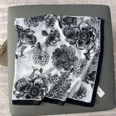 Carré de Satin en Polyester à Imprimé Floral Vintage Élégant Grand Châle à Franges Doux et Chaud pour Femme Quotidien