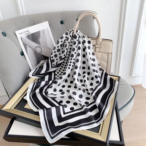 Foulard Carré en Satin Élégant pour Femmes à Pois Rayé Imprimé de Lettres Foulard de Mode Versatile Décoratif Sensation Soie