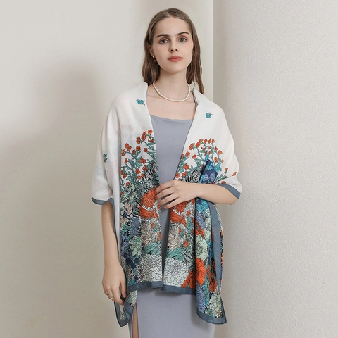 Dames Elegante Bloemenprint Polyester Sjaal Herfst Verfijnde Lange Omslagdoek Mode Lichtgewicht Bedrukte Sjaal Voor Reizen