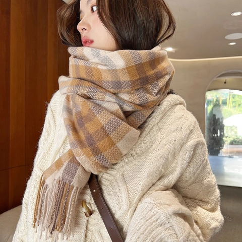 Women Winter Warm Plaid Scarf Thick Soft Polyester Scarf With Tassels Classic Grid Pattern Shawl Wrap For Ladies Fashion