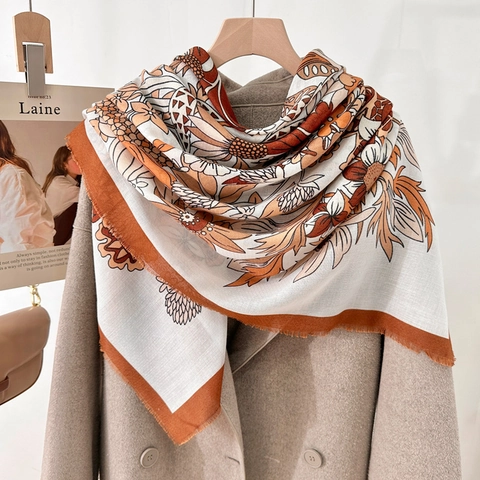 Grande Sciarpa in Poliestere Floreale Donna Inverno Caldo Girasole Scialle Bordo Sfrangiato Versatile Elegante Accessorio