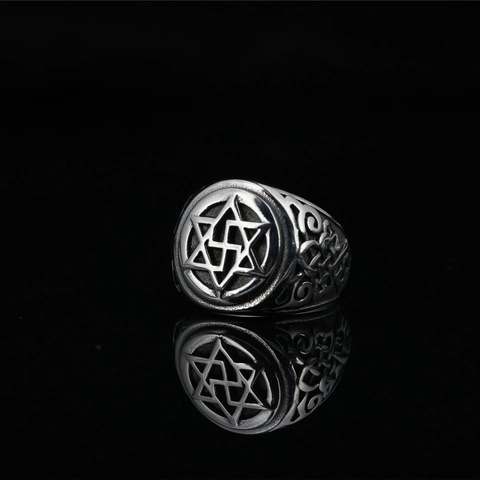 Anello Uomo Retro in Acciaio al Titanio con Stella Esagramma Vintage Barocco Simbolo Intagliato Hip Hop Punk Gioielli Religiosi