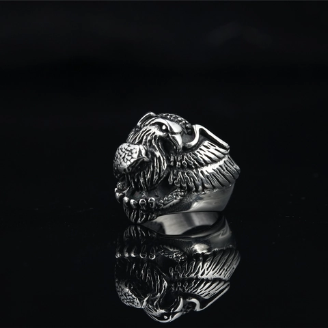 Vintage Titanium Steel Eagle Head Snake Ring For Men Punk Gothic Embossed Feather Pattern Distressed Silver Band Jewelry
