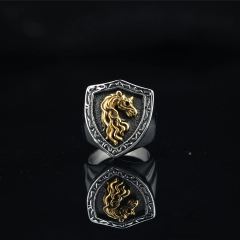 Men Vintage Horse Head Shield Signet Ring Stainless Steel Hip Hop Knight Punk Band Ring Gold Silver Two Tone Jewelry Gift