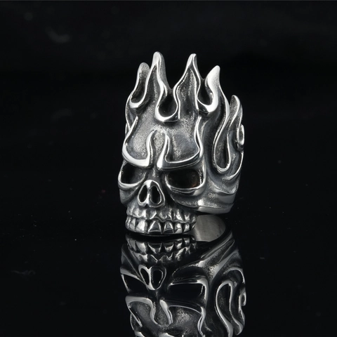Anello Punk Vintage Teschio di Fiamma in Acciaio Inossidabile per Uomo Design Corona Gotica Anelli Hip Hop Biker Gioielli Regalo