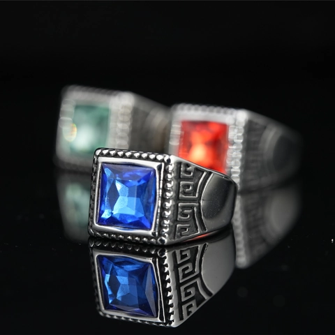 Anillo de Acero Inoxidable con Strass Cuadrado para Hombre Retro Patrón de Llave Griega Dominante Joyería Regalo Hombre