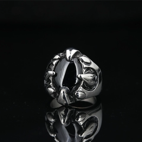Anillo Vintage Punk Gótico Garra de Dragón Acero de Titanio Incrustado Ágata Sintética Ovalada Rock Biker Joyería Hombre