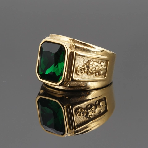Vintage Titanium Steel Ring For Men Gold Plated Overbearing Jewelry With Pixiu Relief Large Rectangle Zirconia Inlaid Ring