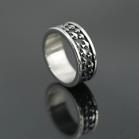 Vintage Titanium Steel Mushroom Pattern Relief Ring Gothic Hip Hop Style Stainless Steel Band For Men Women Retro Jewelry Finger Ring