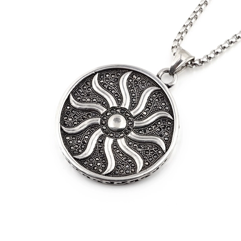 Stainless Steel Sunburst Pendant Necklace Vintage Hip Hop Sun Totem Round Pendant With Black Rhinestone For Men Jewelry