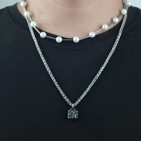 Collana a Strati da Uomo in Acciaio al Titanio Con Perle Artificiali Giunzione Retro Pendente Quadrato PARIS Collana a Catena Argento Gioielli