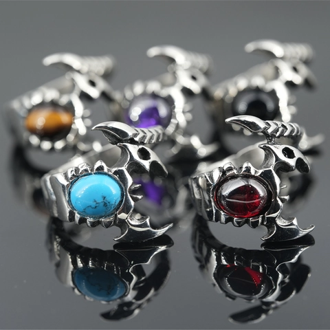 Vintage Stainless Steel Scorpion Ring For Men Gothic Punk Inlaid Oval Rhinestone Animal Statement Ring Retro Biker Jewelry Gift