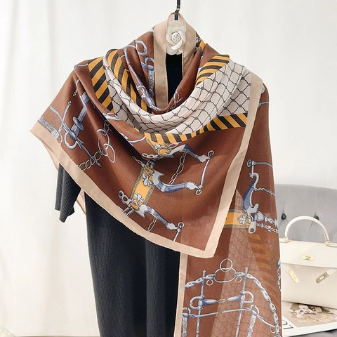 Dames Ruiterstijl Polyester Bedrukte Sjaal Retro Bit Ketting Patroon Omslagdoek Grote Mode Lange Sjaal Zachte Accessoires