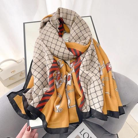 Dames Ruiterstijl Polyester Bedrukte Sjaal Retro Bit Ketting Patroon Omslagdoek Grote Mode Lange Sjaal Zachte Accessoires