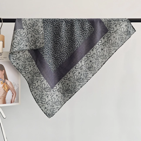 Carré de Soie Femme Imprimé Paisley Floral Rétro Élégant Foulard en Polyester Accessoire de Mode Printemps Été