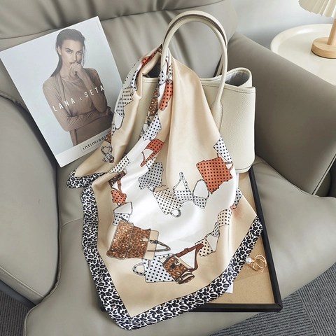 Damen Eleganter Polyester Satin Vierecktuch Retro Leopardenmuster Handtasche Muster Weicher Seidenartiger Dekoschal