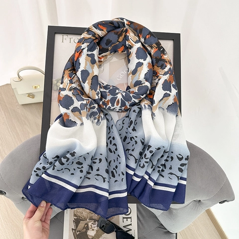 Damen Mode Leopardenmuster Polyester Schal Großes Schultertuch Dünnes Bedrucktes Tuch Für Büro Klimaanlage Reisen Accessoire