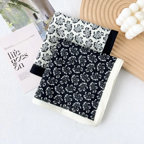 Women Retro Paisley Pattern Cotton Square Scarf Elegant Small Neck Scarf Bandana Handkerchief Printed Headscarf Accessory