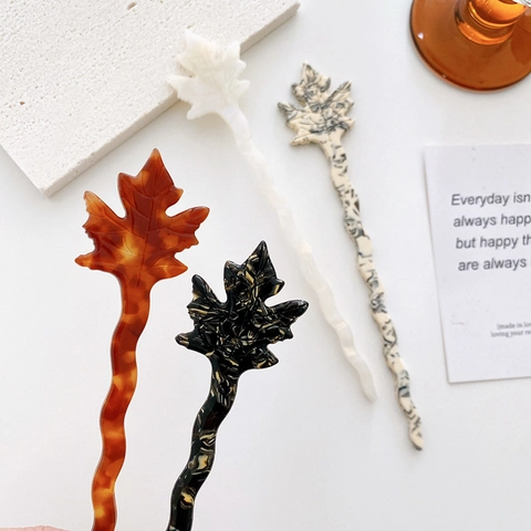 Retro Acetate Maple Leaf Hair Stick For Women Elegant Wavy Hairpin Back Of Head Chignon Fork Chic Hair Styling Accessories