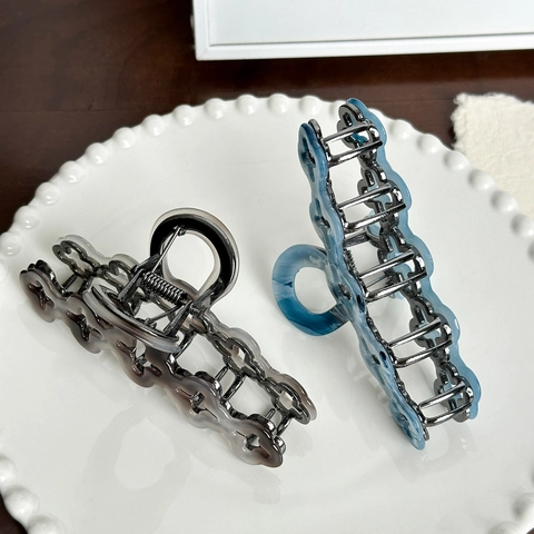 Damen Große Acetat Haargreifer-Clip Hohl Kleeblatt Geometrische Haarspange Eleganter Französischer Stil Shark Clip Haarschmuck