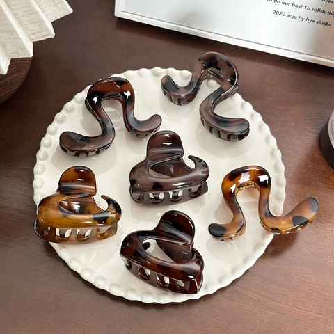 Minimalist Geometric Tortoiseshell Hair Claw Clips Set For Women Retro Leopard Print Large Shark Clip Simple Daily Hair Accessories