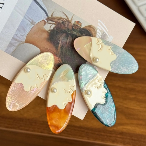 Pince à Cheveux Ovale en Acétate Peinture à l'Huile Vintage Avec Silhouette de Visage en Perle Artificielle Pince à Bec de Canard Élégants Accessori de Cheveux Rétro pour Femmes
