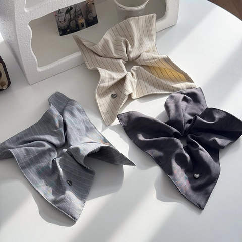 Coletero de Tela a Rayas Con Colgante de Corazón Plateado Grande Elástico Para Cola de Caballo Para Mujer Accesorios Casuales