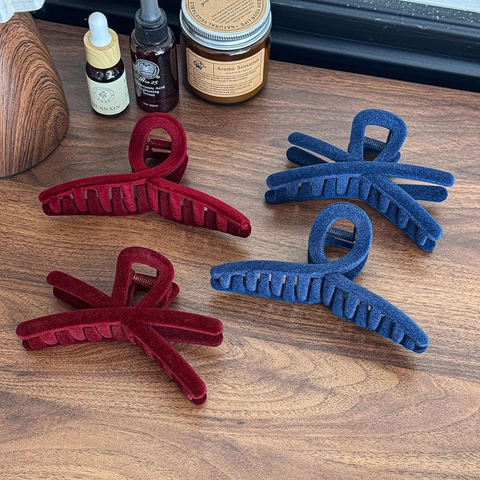 Minimalista Pinza per Capelli Floccata Grande per Donna Tinta Unita Velluto Texture Shark Clip Elegante Acconciatura Accessori Copricapo