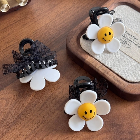 Women Cute Smile Face Flower Hair Claw Clip With Black Lace White Daisy Hair Accessory For Half Up Style Fashion Headwear