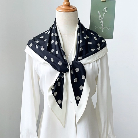 Sciarpa Triangolare da Donna Vintage in Satin a Pois Elegante Foulard da Testa Avvolgente per la Vita Sciarpa per il Collo Scialle Decorativo