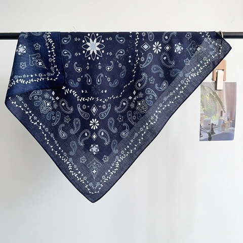 Foulard Carré en Satin à Imprimé Paisley Rétro Français Bandana Souple en Polyester pour Cheveux et Cou pour Femmes