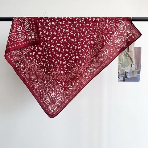Vintage Paisley Blumenmuster Vierecktuch Für Damen Satinnähnliches Polyester Bandana Halstuch Modische Kopfbedeckung Für Reisen Fotografie