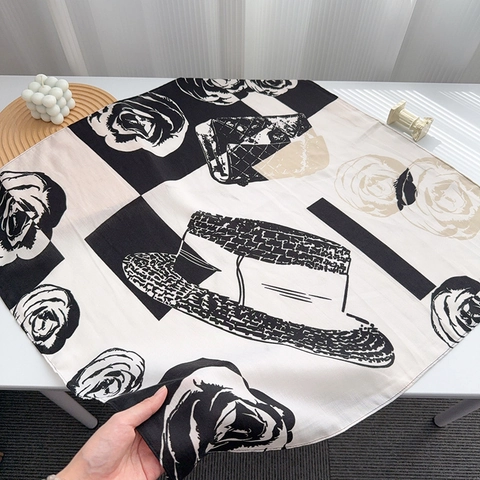 French Style Rose Print Polyester Square Scarf For Women Elegant Satin Finish Fashion Neck Scarf Fall Winter Scarf Decor