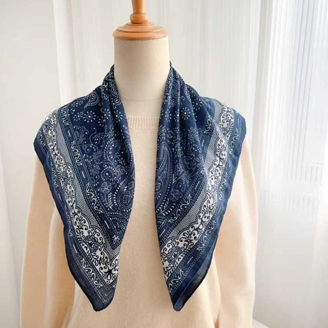 Women Retro Paisley Printed Satin Square Scarf Polyester Decorative Bandana Headscarf Neck Scarf Elegant Commute Shawl