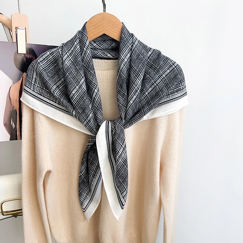 Dames Vintage Ruitjes Vierkante Sjaal Britse Stijl Elegante Satijn Bedrukte Wikkel Mode Lichtgewicht Sjaal Accessoires