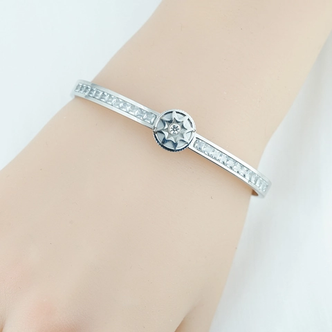 Brazalete de Moda de Acero de Titanio con Estrella de Diamantes de Imitación para Mujer Color Plata Geométrico Joyería Elegante