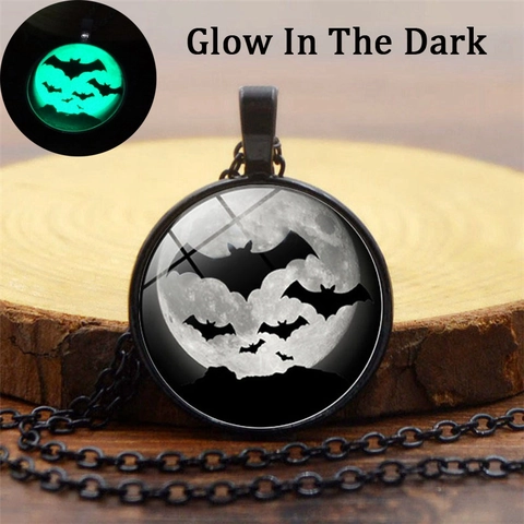 Gothic Leuchtende Fledermaus Mond Anhänger Halskette Für Damen Herren Zeitstein Legierung Glas Halloween Mode Schmuck