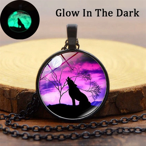 Luminous Howling Wolf Time Gem Pendant Necklace Vintage Alloy Glass Glow In The Dark Moon Forest Galaxy Silhouette Jewelry