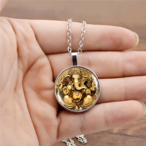 Collier Pendentif Religieux Ganesha en Alliage et Verre Vintage Style Indien Ethnique Chaîne de Pull Bijoux Unisexe